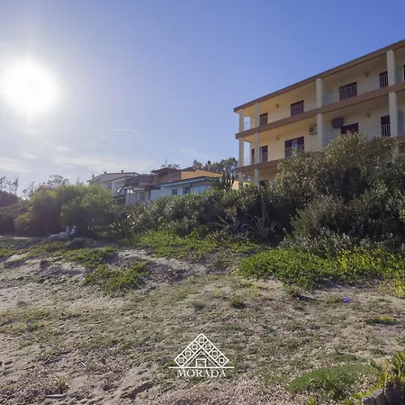 Is Femminas 43 - Fronte Mare Apartment *